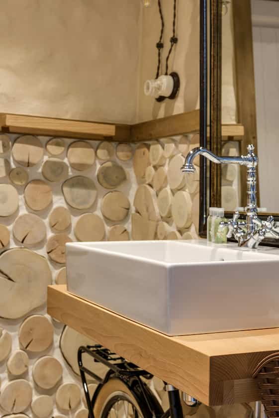 Wall-Hung Basin